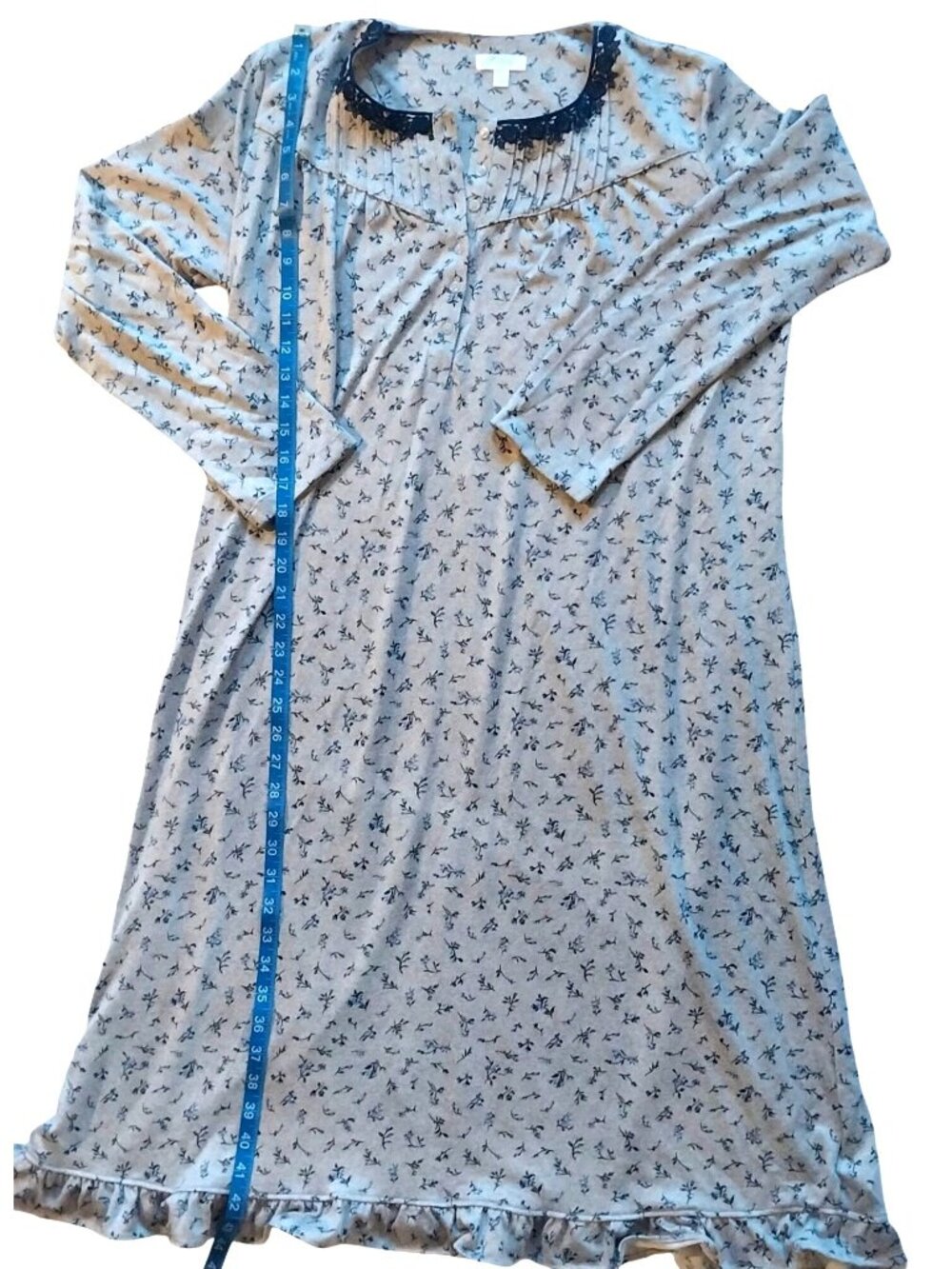 Long Sleeve Floral Nightgown With Lace Collar & Ruffled Hem - Size Large (12-14)